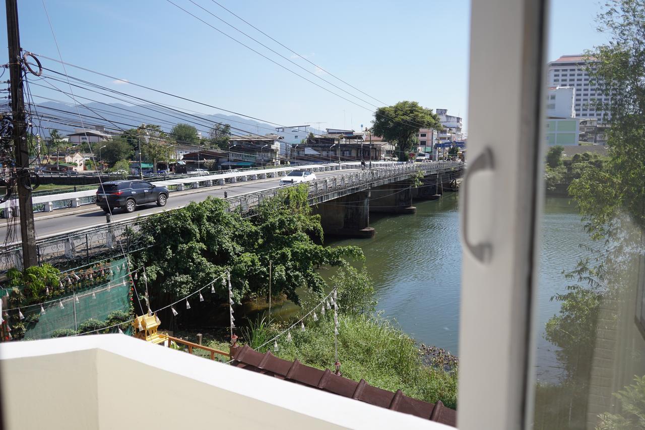 The River Guest House Chanthaburi Bagian luar foto