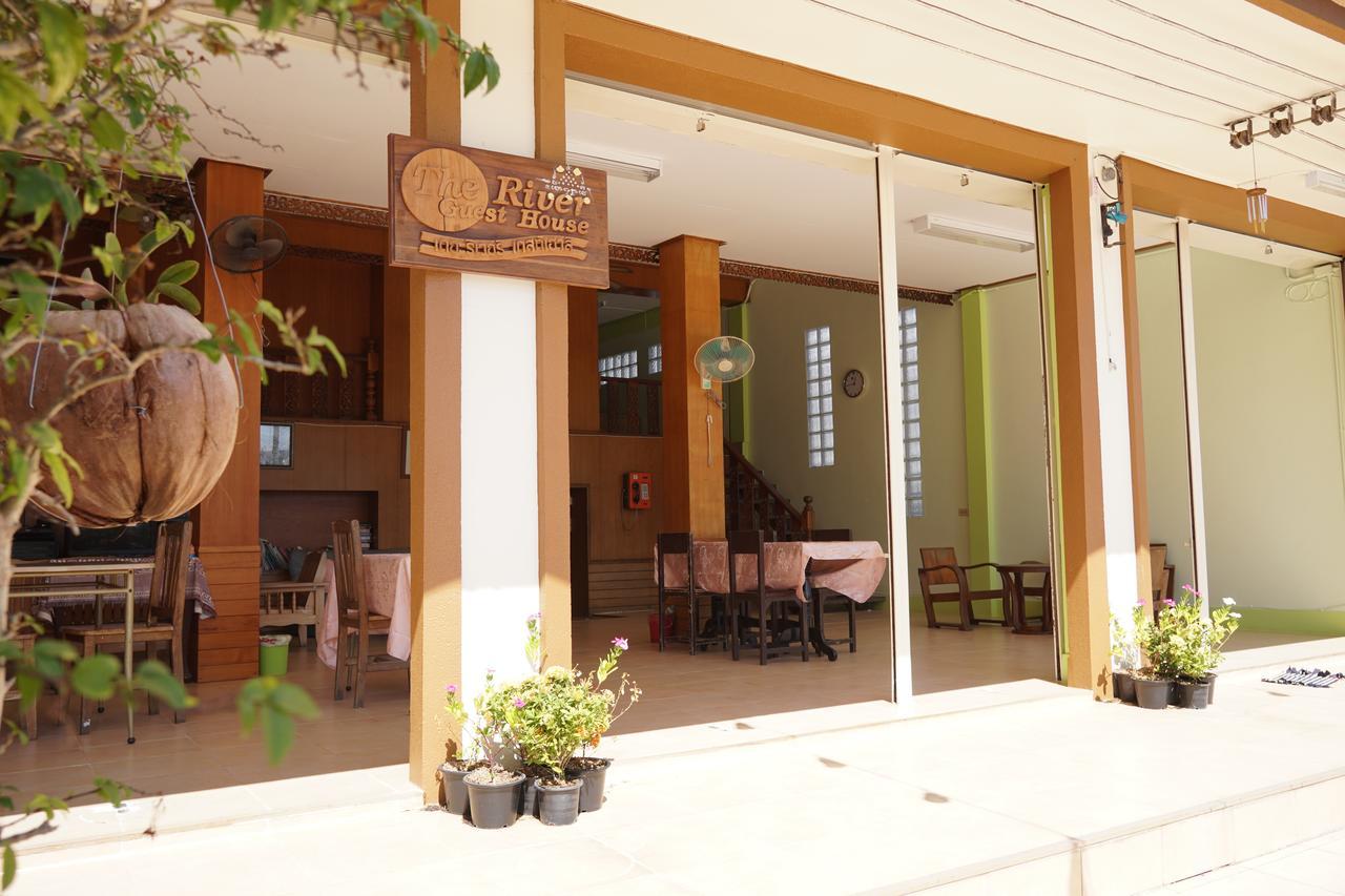 The River Guest House Chanthaburi Bagian luar foto